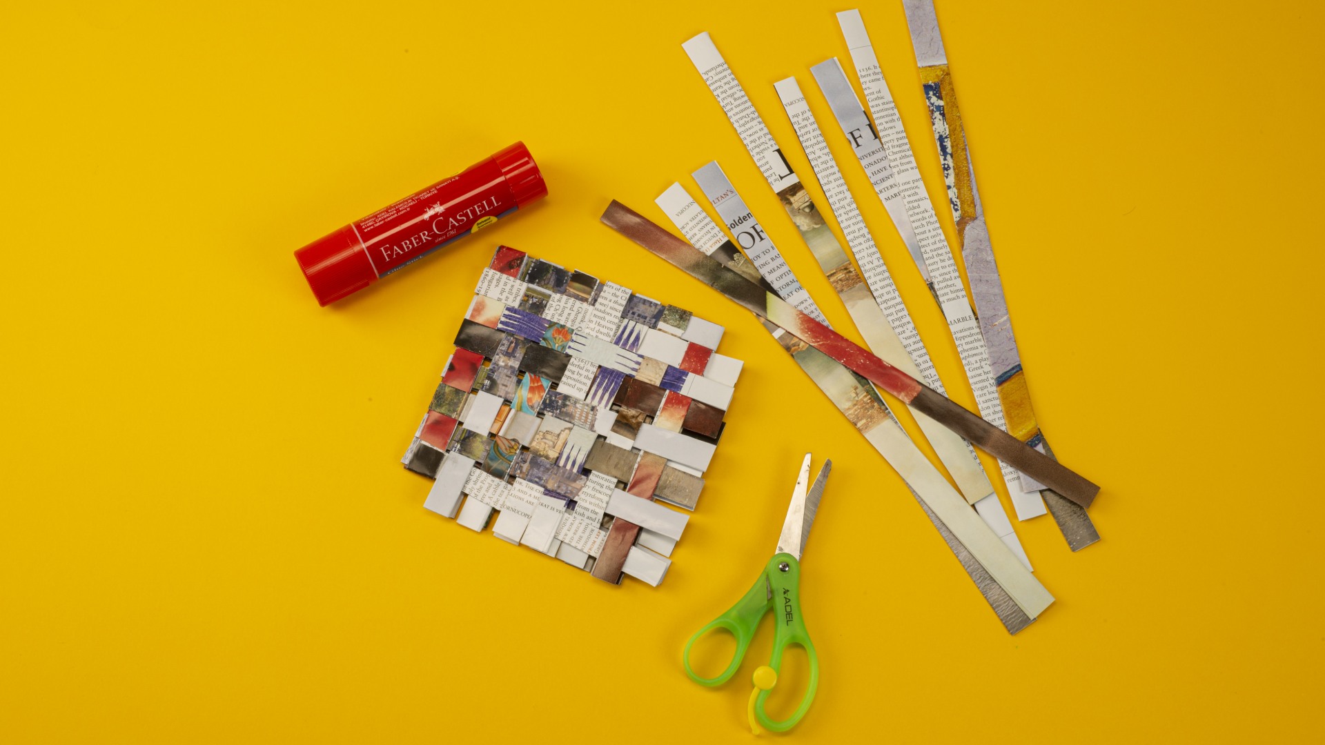 Anneler Günü’ne Özel Çevrimiçi Sergi Turu ve Atölye  <br> Dergi Sayfalarıyla Dokuma görsel 2