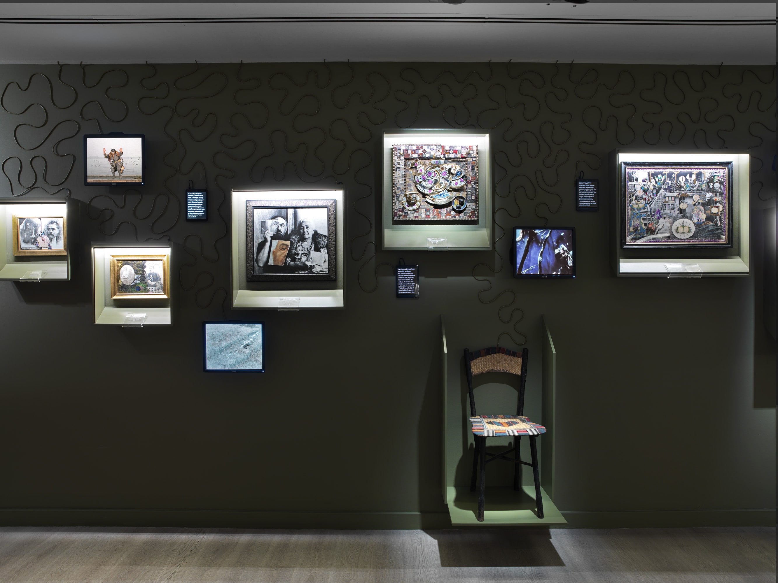 Parajanov <br> Sarkis ile galeri 3