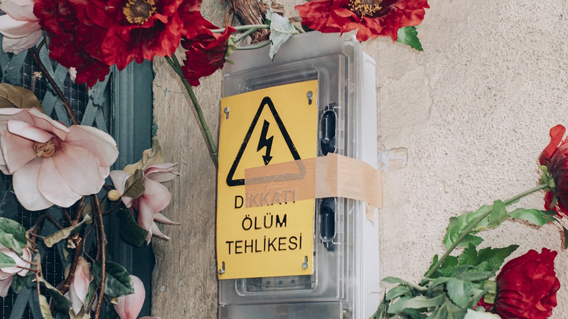 Zamane Öyküleri: Cihangir <br>Özge Baykan Calafato