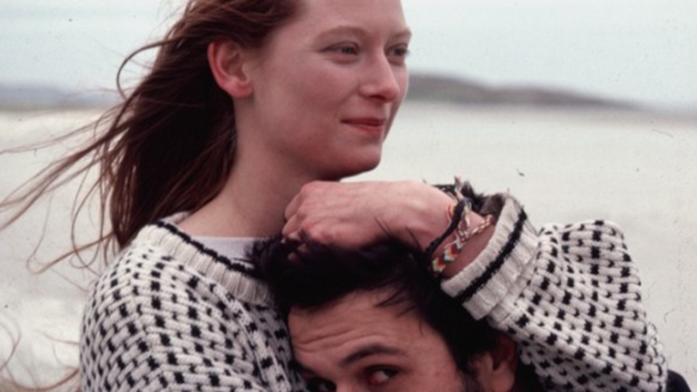 Bana Bir Şeyler Çal