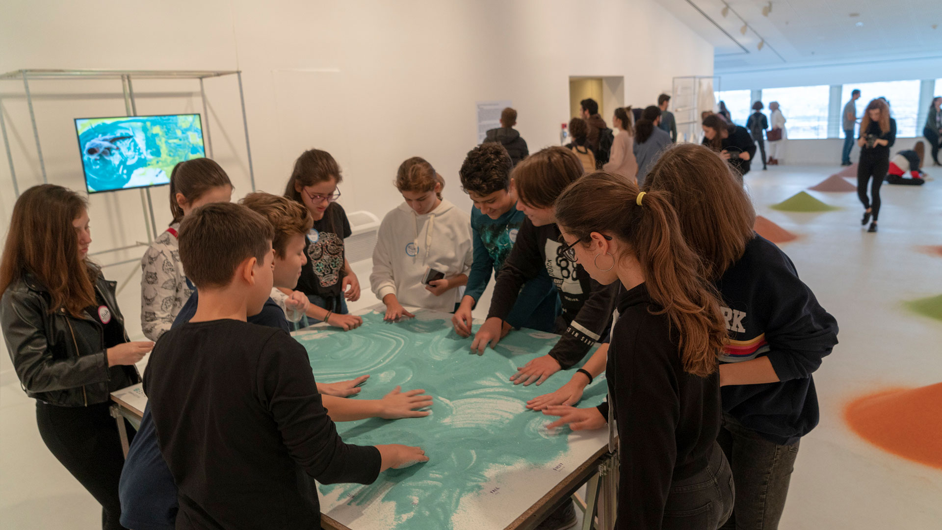 17. İstanbul Bienali Çevrimiçi Sergi Turu